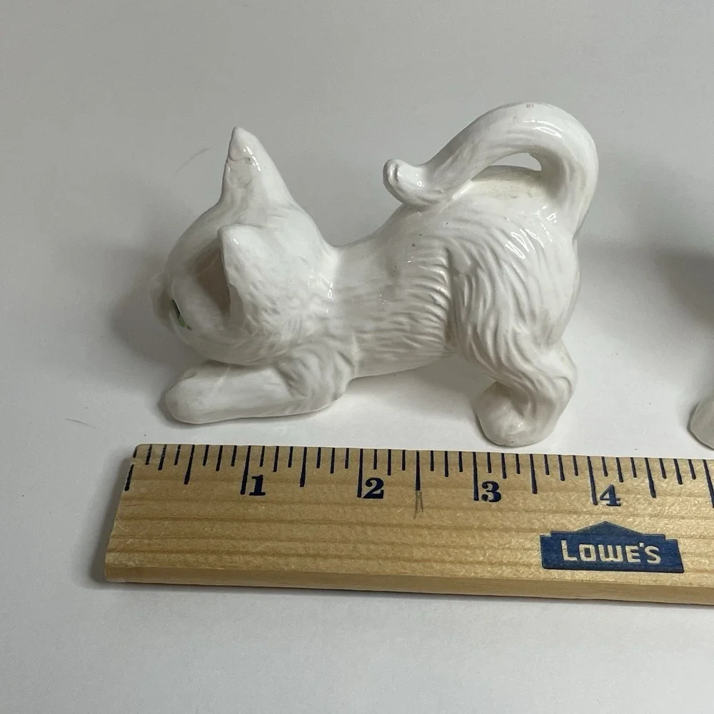 3 Vintage White Kittens Cats w/ Green Eyes Figurines Ceramic Cute 3-4